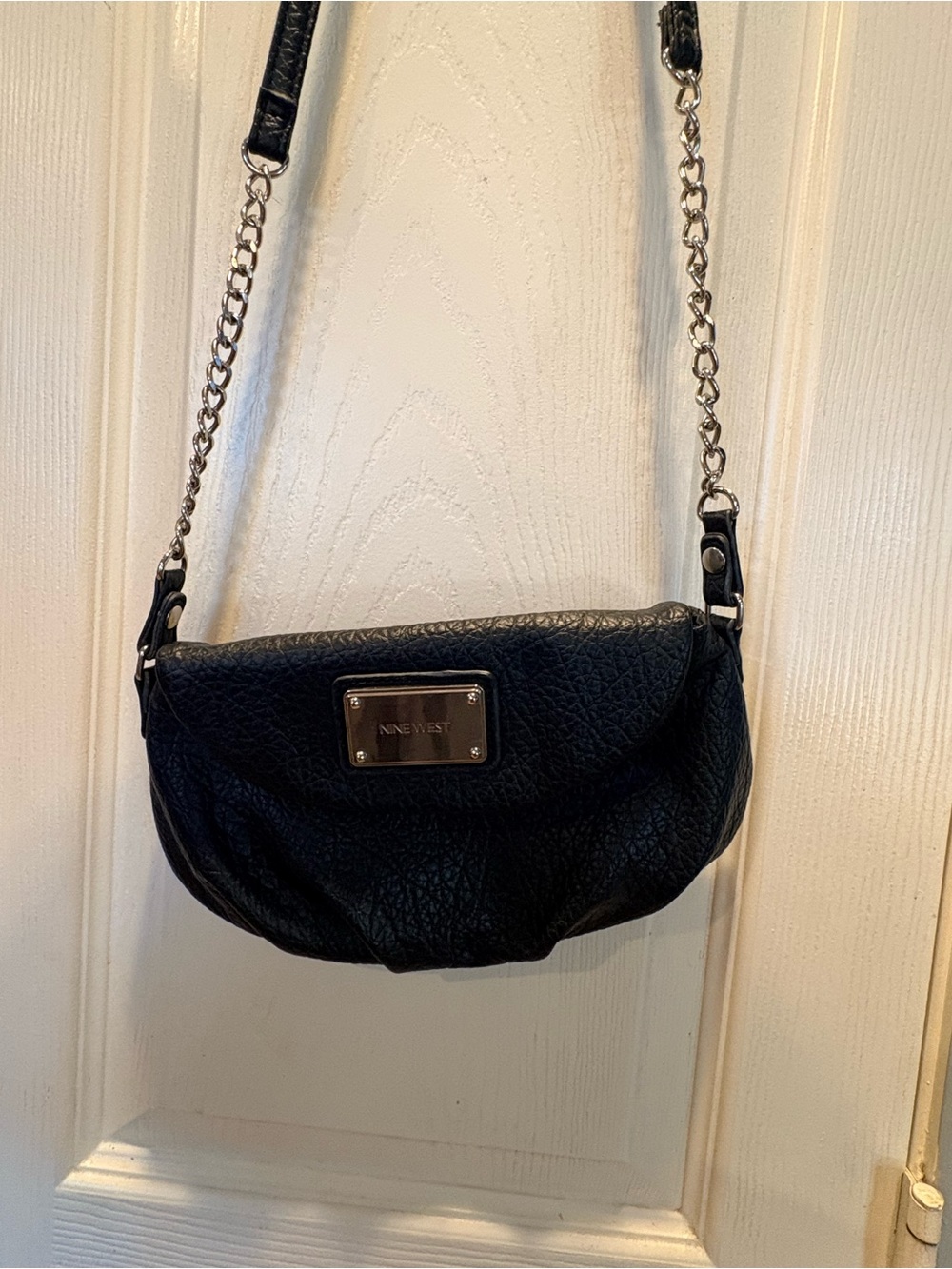 Nine West Black Textured Leather Chain Strap Crossbody
